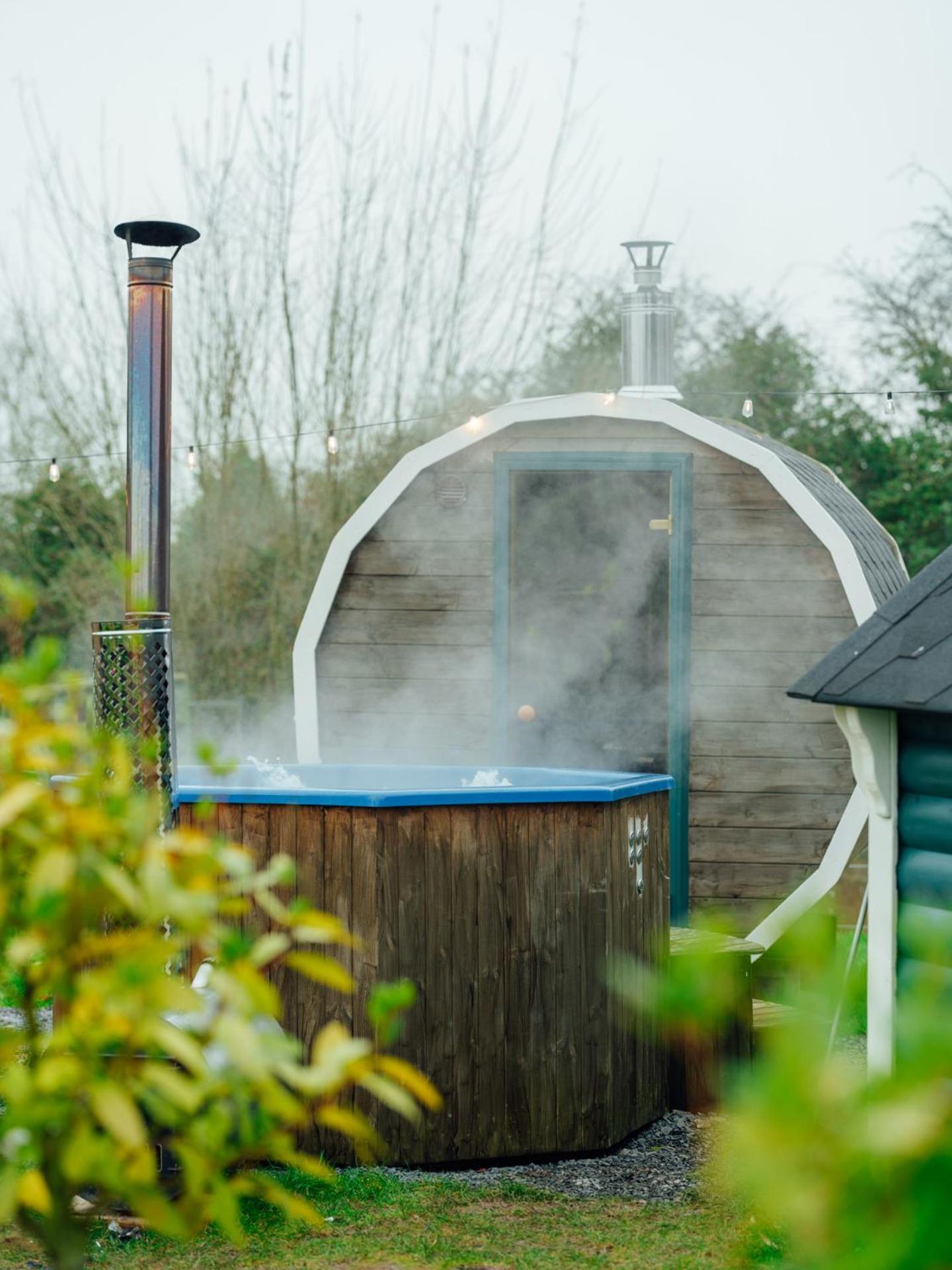 Villa Sunset Retreats The Shire Ombersley Exterior foto